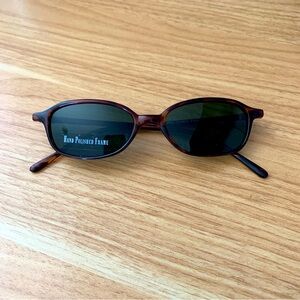 Vintage 90’s Deadstock Sunglasses • Tortoise Oval
